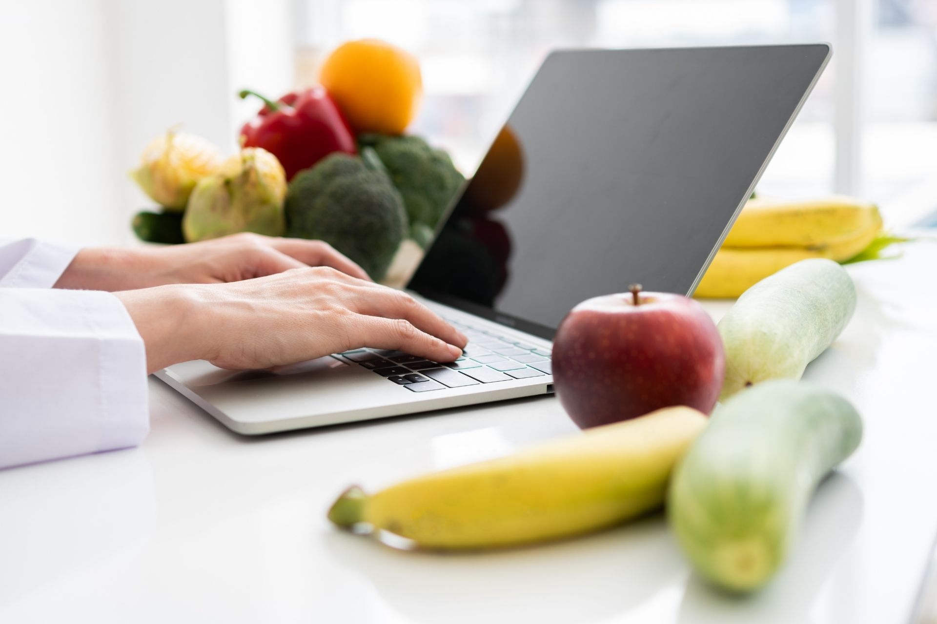 Vorträge in den Bereichen Ernährung und Darmgesundheit für Unternehmen und Mitarbeiter - bewegung bewegt Praxis - Tanja Schmierer